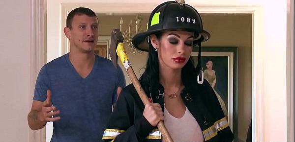  Brazzers - Shes Gonna Squirt - Putting Out The Fire scene starring Angelina Valentine and Mr. Pete